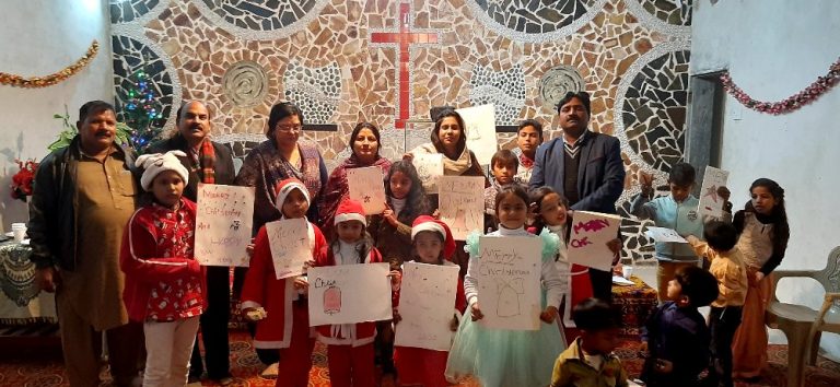 Christmas worship and prayer to heal wounds of Youhanabad terrorist attack survivors