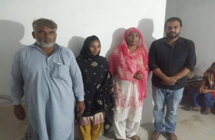 Christian girl kidnapped, raped and forced into Islamic marriage has been returned to parents after BACA intervention Muqadas is returned to her family