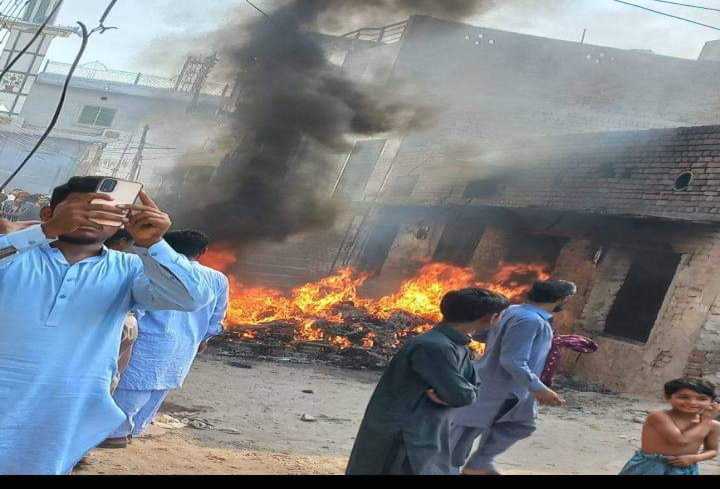 A Christian Businessman in Sargodha Brutally Beaten by an Enraged Mob After Being Snatched from Police Protection